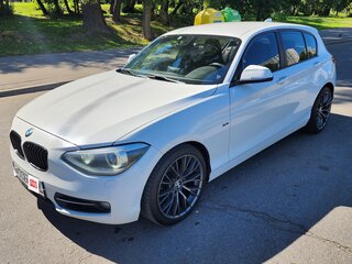 2012 BMW 1 серии 118i II (F20/F21), белый, 1250000 рублей, вид 1