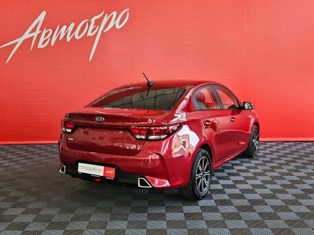2021 Kia Rio IV Рестайлинг, красный, 1235000 рублей, вид 5