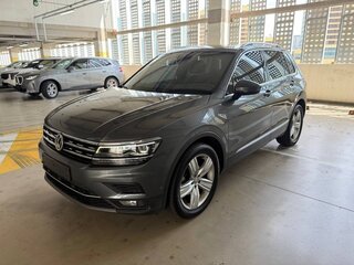 2021 Volkswagen Tiguan II Рестайлинг, серый, 2099100 рублей, вид 1