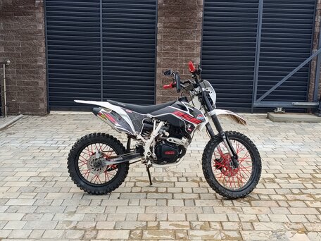 2022 BSE Z1, чёрный, 77000 рублей, вид 1