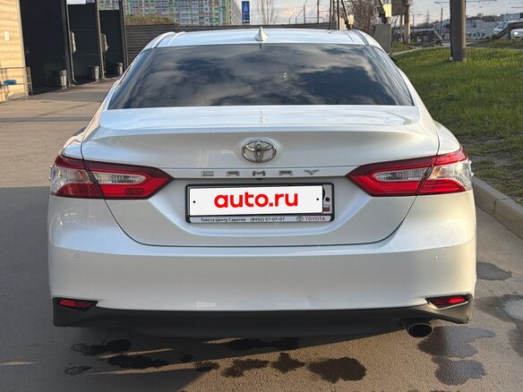 2019 Toyota Camry VIII (XV70), белый, 2750000 рублей - вид 2
