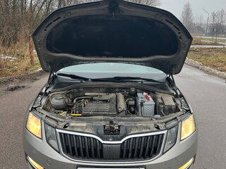 2018 Skoda Octavia III (A7) Рестайлинг, бежевый, 1750000 рублей, вид 3