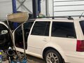 2002 Volkswagen Golf IV, белый, 250000 рублей - вид 6