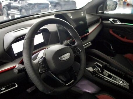 2026 Geely Coolray I Рестайлинг 2, фиолетовый, 1840000 рублей, вид 4
