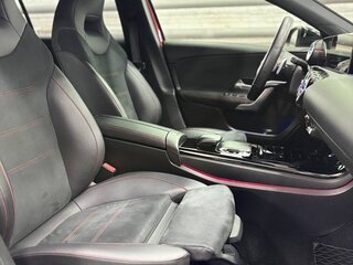 2019 Mercedes-Benz A-Класс 200 IV (W177), красный, 2440000 рублей, вид 4
