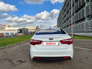 2015 Kia Rio III, белый, 420000 рублей, вид 5
