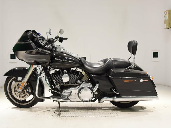 2010 Harley-Davidson Road Glide, чёрный, 810000 рублей - вид 2