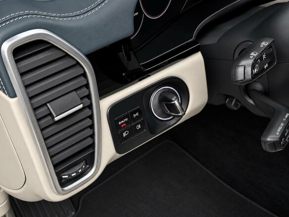 2019 Porsche Cayenne III, синий, 5695000 рублей - вид 17