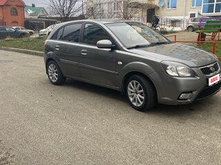 2010 Kia Rio II Рестайлинг, серебристый, 615000 рублей, вид 2