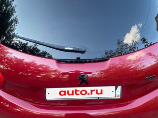 2013 Peugeot 208 I, красный, 930000 рублей, вид 2