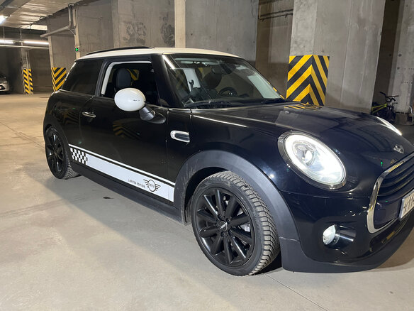 2017 Mini Hatch Cooper III (F55/F56), чёрный, 2500000 рублей