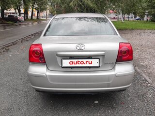 2005 Toyota Avensis II, серебристый, 450000 рублей, вид 3