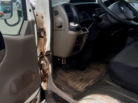 2011 Nissan Cabstar, белый, 880000 рублей, вид 4