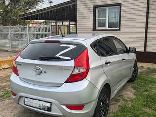 2012 Hyundai Solaris I, серебристый, 575000 рублей, вид 3