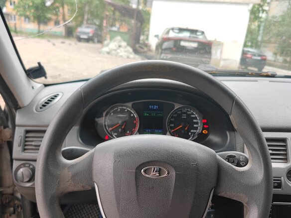 2013 Lada (ВАЗ) Priora I Рестайлинг, серый, 260000 рублей - вид 10