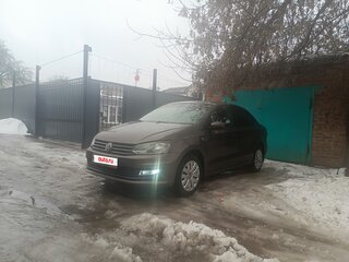 2018 Volkswagen Polo V Рестайлинг, коричневый, 1350000 рублей, вид 2