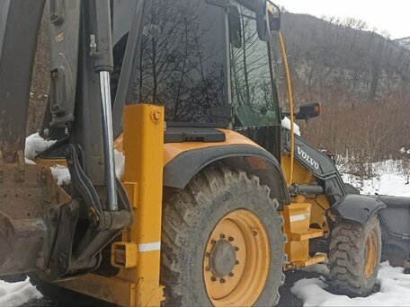 2011 Volvo BL, жёлтый, 6100000 рублей, вид 5