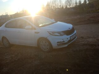 2015 Kia Rio III Рестайлинг, белый, 450000 рублей, вид 1