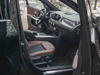 2021 Mercedes-Benz GLA 200 II (H247), чёрный, 2760000 рублей, вид 4
