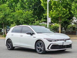 2022 Volkswagen Golf VIII, белый, 2250000 рублей, вид 3