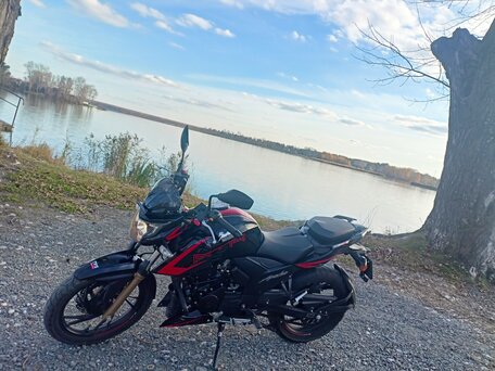 2025 TVS Apache, чёрный, 285000 рублей, вид 1