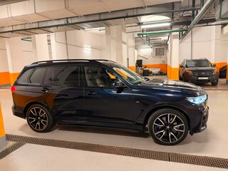 2021 BMW X7 40d I (G07), чёрный, 9100000 рублей, вид 3