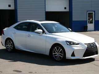 2020 Lexus IS 300 III Рестайлинг, белый, 2890000 рублей, вид 1
