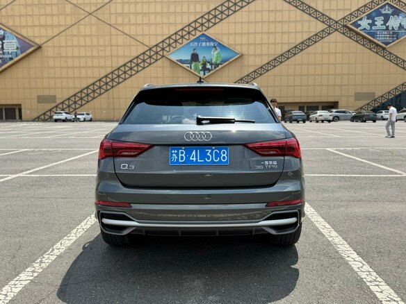 2022 Audi Q3 35 TFSI II (F3), серый, 2100000 рублей - вид 4