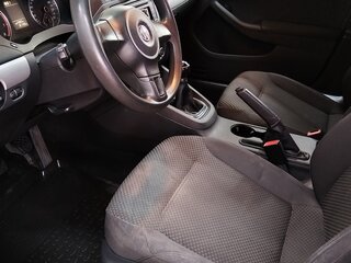 2011 Volkswagen Jetta VI, серебристый, 580000 рублей, вид 4