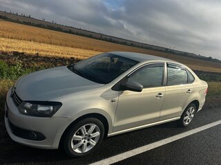 2012 Volkswagen Polo V, серебристый, 700000 рублей, вид 4