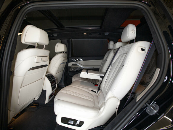 2026 BMW X7 40i I (G07) Рестайлинг, чёрный - вид 20