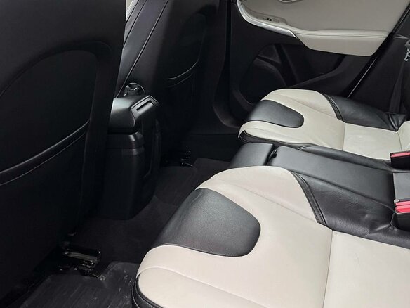 2014 Volvo V40 Cross Country I, белый, 1390000 рублей - вид 8