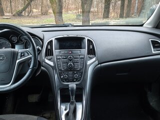 2013 Opel Astra J Рестайлинг, белый, 800000 рублей, вид 5