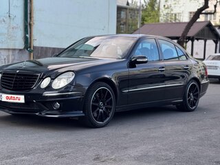2004 Mercedes-Benz E-Класс 500 III (W211, S211), чёрный, 800000 рублей, вид 1