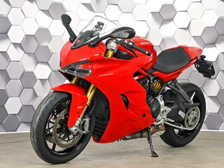 2018 Ducati Supersport, красный, 849000 рублей, вид 2