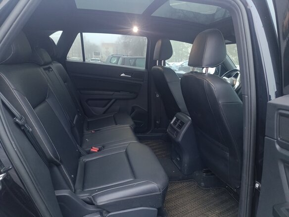 2019 Volkswagen Atlas Cross Sport I, чёрный, 2000000 рублей - вид 12