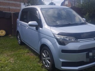 2016 Toyota Spade, серый, 850000 рублей, вид 3
