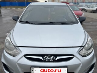 2011 Hyundai Solaris I, серебристый, 550000 рублей, вид 2