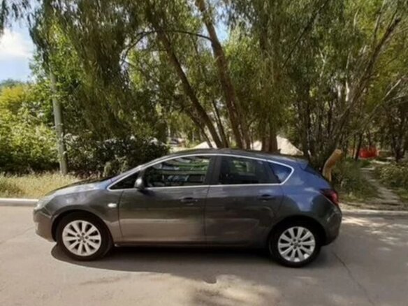2012 Opel Astra J, серый, 570000 рублей - вид 1