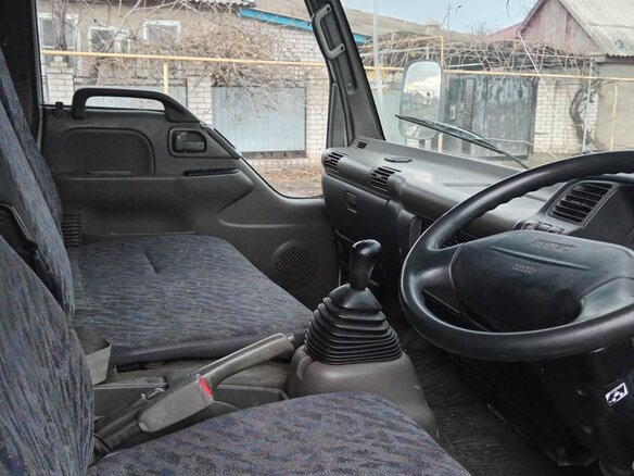 2001 Isuzu Elf (N-series), белый, 1000000 рублей - вид 11