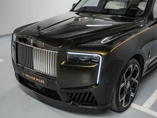 2026 Rolls-Royce Cullinan Black Badge I Рестайлинг (Series II), зелёный, 71900000 рублей, вид 4