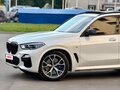 2018 BMW X5 50i IV (G05/G18), белый - вид 4