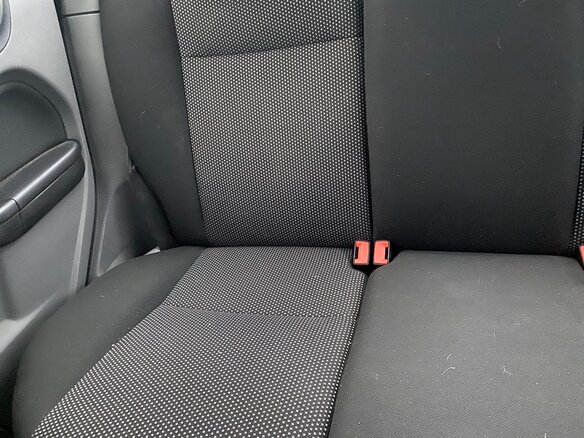 2010 Ford Focus II Рестайлинг, серебристый, 600000 рублей - вид 9