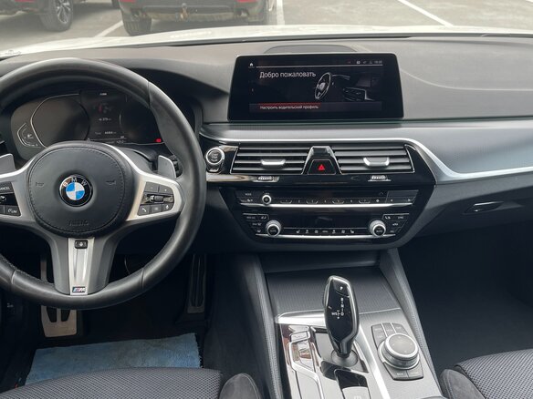 2020 BMW 5 серии 520d xDrive VII (G30/G31/G38) Рестайлинг, белый, 4750000 рублей - вид 5
