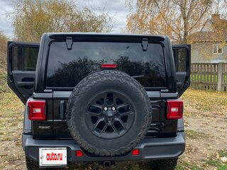 2020 Jeep Wrangler IV (JL), чёрный, 3500000 рублей, вид 2