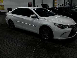 2015 Toyota Camry VII (XV50) Рестайлинг, белый, 1750000 рублей, вид 1