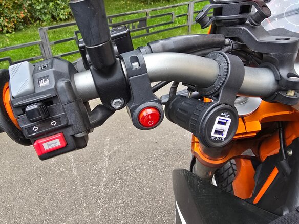 2012 KTM 690 SMC R, оранжевый, 549990 рублей - вид 10