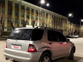 2000 Mercedes-Benz M-Класс AMG 55 AMG I (W163), серый, 500000 рублей, вид 5