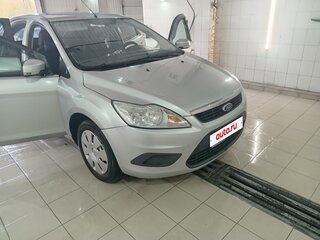 2008 Ford Focus II Рестайлинг, серебристый, 500000 рублей, вид 1