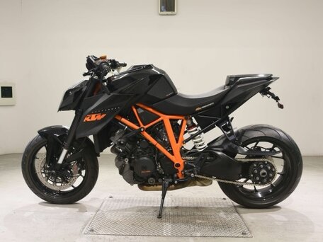 2016 KTM 1290 Super Duke R, чёрный, 850000 рублей, вид 1